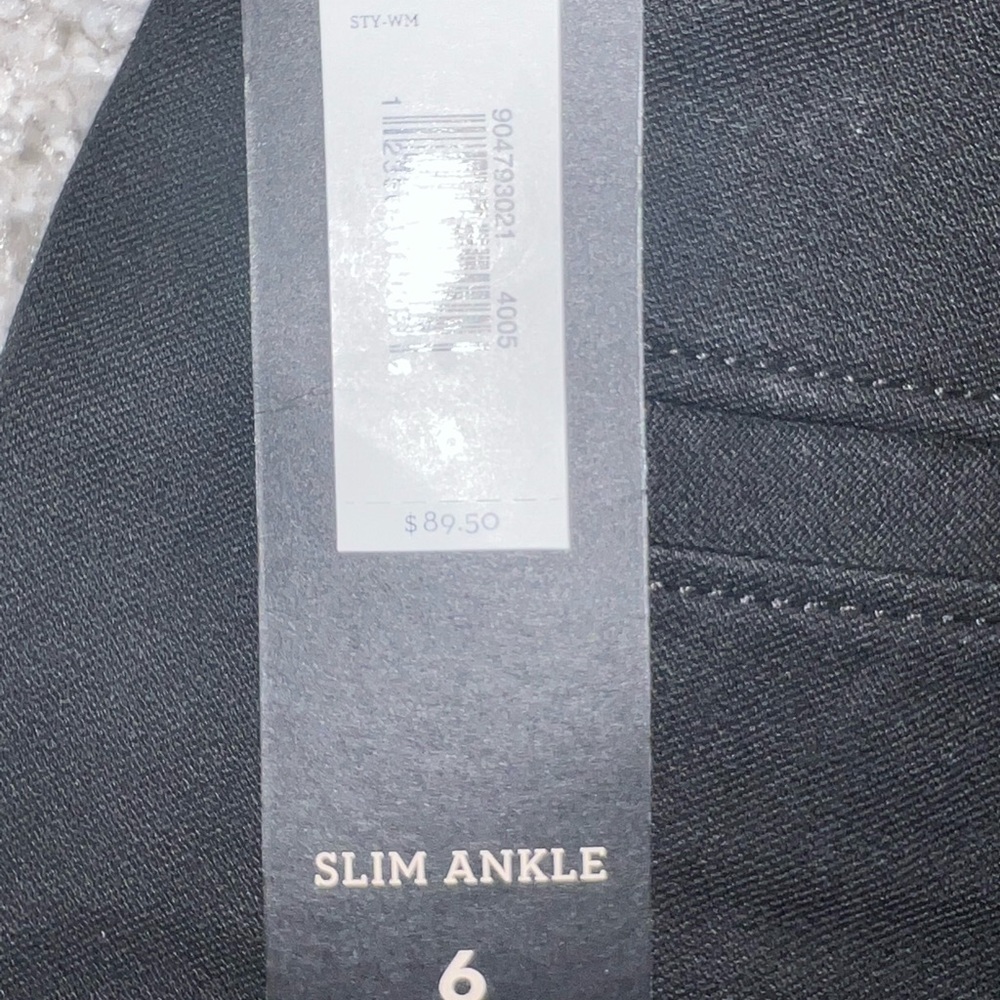 Banana Republic Sloan Fit Slim Ankle black pants. New never worn.